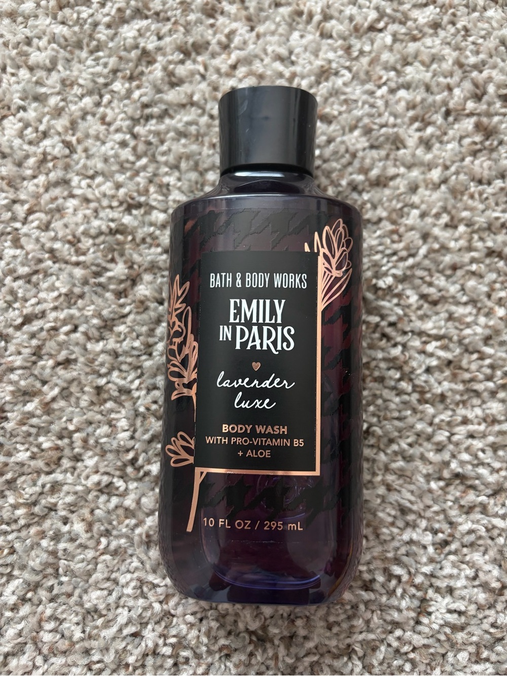 Bath and body. Works Emily in Paris body wash
